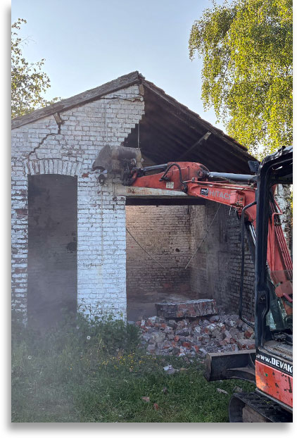démolition d'un petit batiment en province de Liège