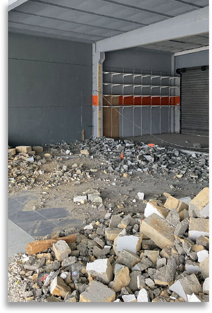 gravas d'une démolition intérieure avant évacuation